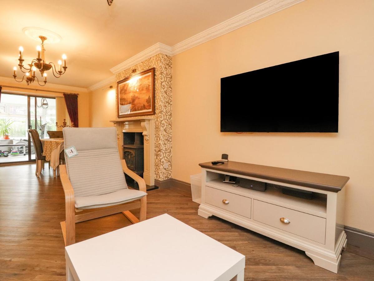 23 Wolsey Close Thornton  Екстер'єр фото