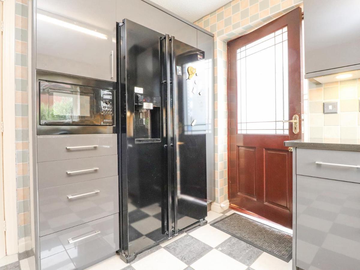 23 Wolsey Close Thornton  Екстер'єр фото