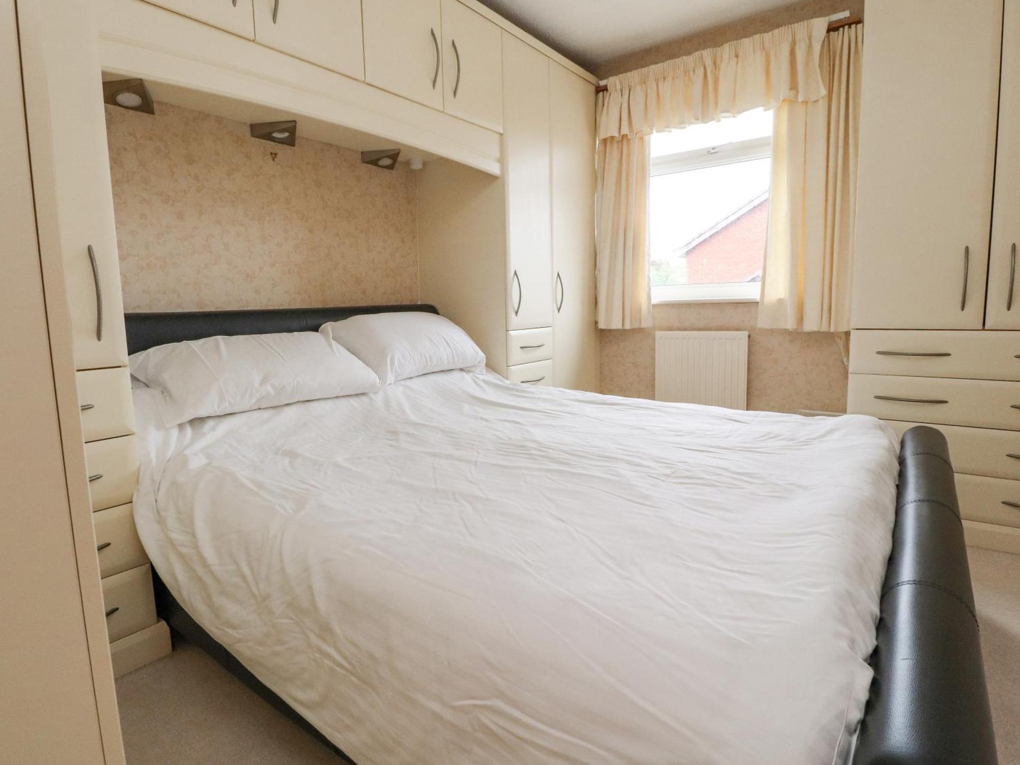 23 Wolsey Close Thornton  Екстер'єр фото